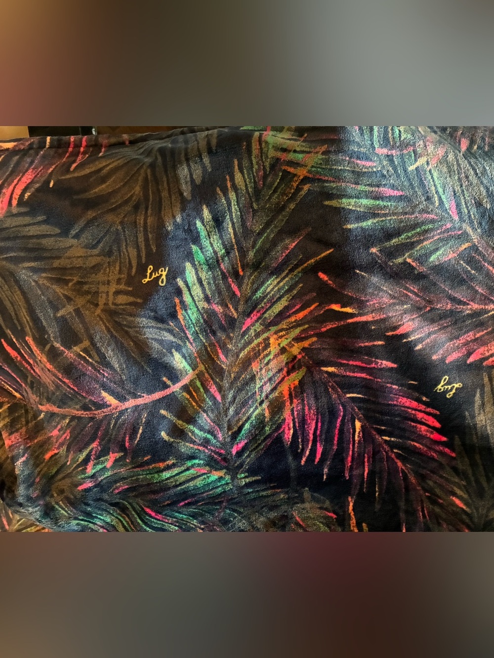 Lug Cuddle Throw - Tropical Multi NWT - Picture 3 of 3